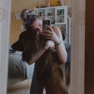 Meet your Posher, Olivia